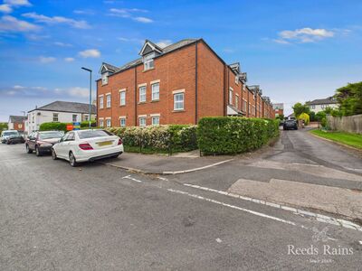 2 bedroom  Flat for sale