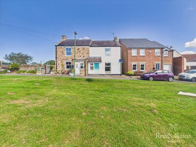 East Street, 3 bedroom Semi Detached House to rent, £950 pcm