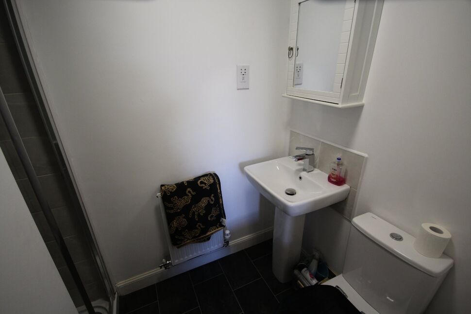 En-Suite Bathroom