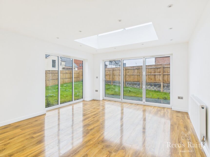 Kitchen / Living Space
