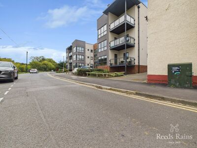 2 bedroom  Flat for sale