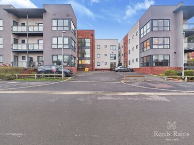 2 bedroom  Flat for sale