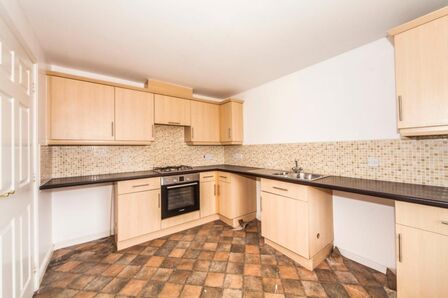 3 bedroom End Terrace House for sale