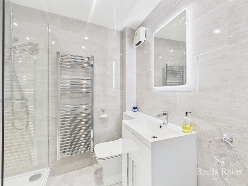 En-Suite Bathroom