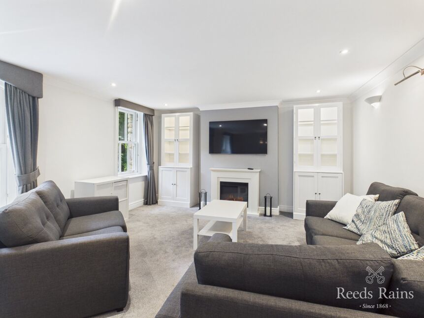 Lounge / Dining Room