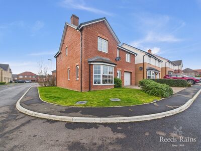 4 bedroom Detached House for sale