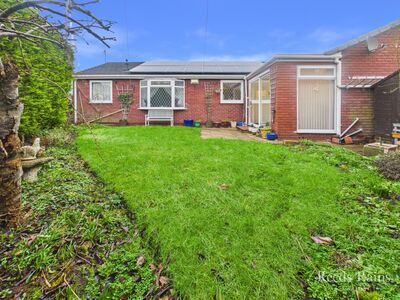 Grinstead Way, 3 bedroom Semi Detached Bungalow for sale, &pound;260,000