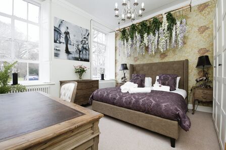 3 bedroom Flat to rent