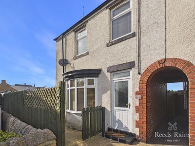2 bedroom End Terrace House to rent