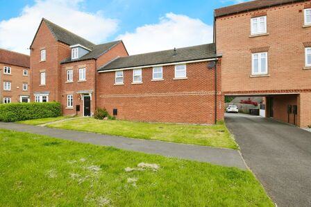 Lotherton Drive, 2 bedroom Flat for sale, &pound;120,000