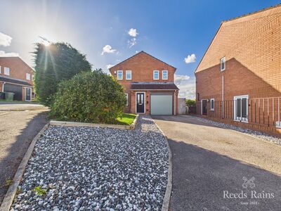 Hartside View, 4 bedroom Detached House for sale, &pound;210,000