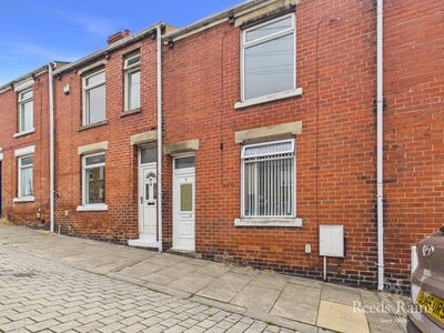 2 bedroom Mid Terrace House to rent