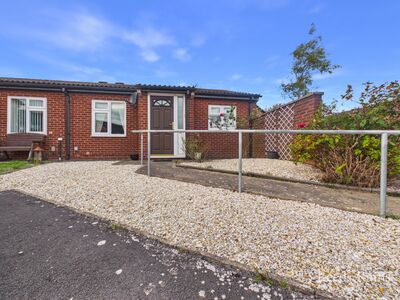 Hopper Place, 2 bedroom Semi Detached Bungalow for sale, &pound;170,000
