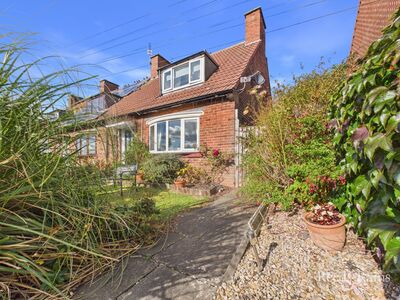 2 bedroom End Terrace House for sale