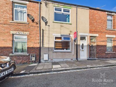 Albert Street, 2 bedroom Mid Terrace House for sale, &pound;35,000