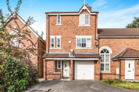 Chervil Close, 4 bedroom Detached House to rent, £2,100 pcm