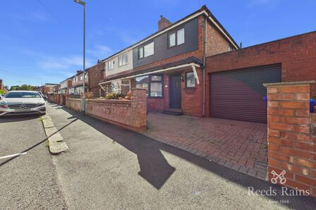3 bedroom Semi Detached House to rent