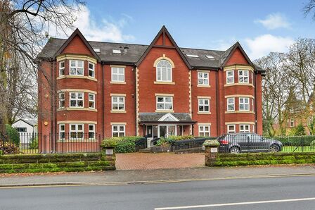 Barlow Moor Road, 2 bedroom  Flat to rent, £1,500 pcm