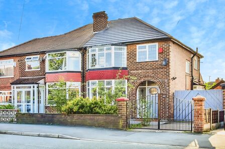Burnage Lane, 3 bedroom Semi Detached House to rent, £1,600 pcm