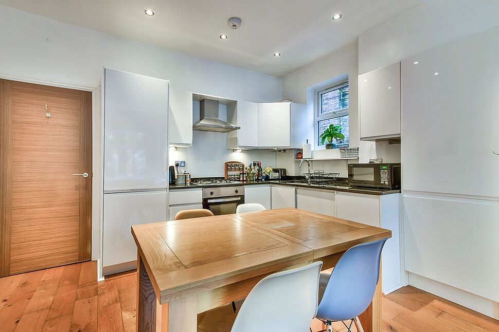 Lounge / Kitchen