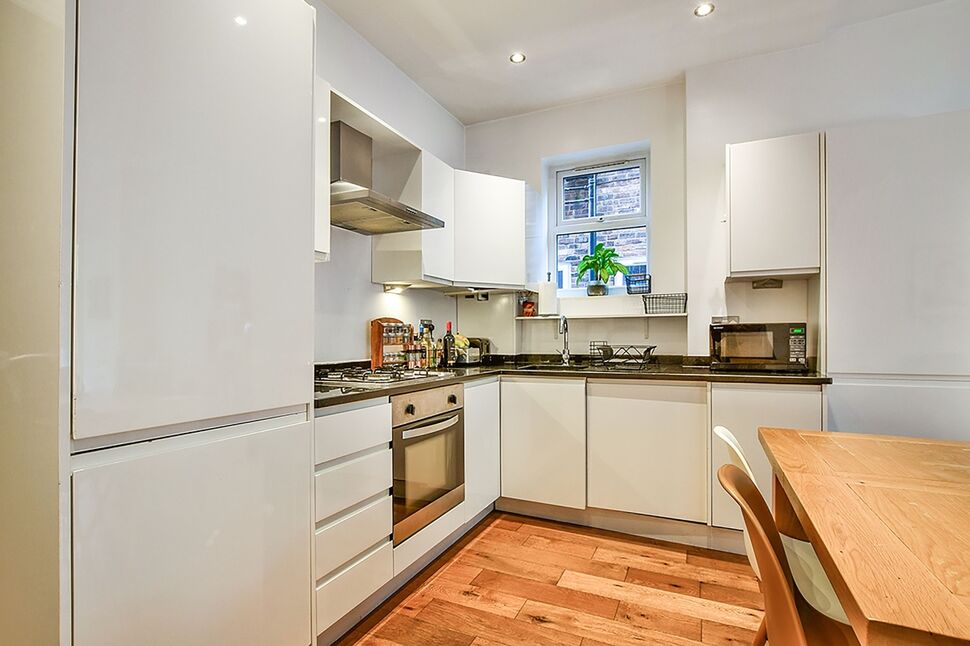 Lounge / Kitchen