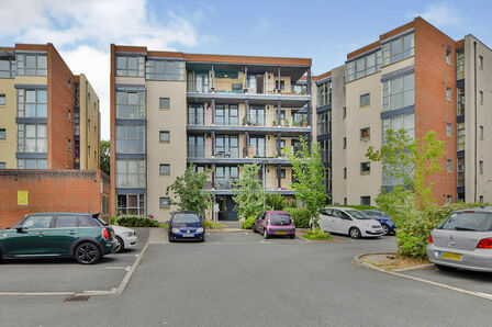 2 bedroom  Flat to rent