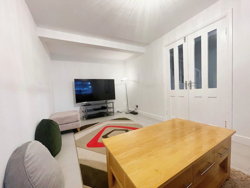 4 bedroom House for sale, Holden Avenue, Manchester, M16 £425,000