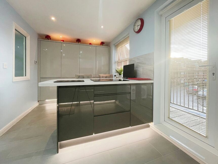 4 bedroom House for sale, Holden Avenue, Manchester, M16 £425,000