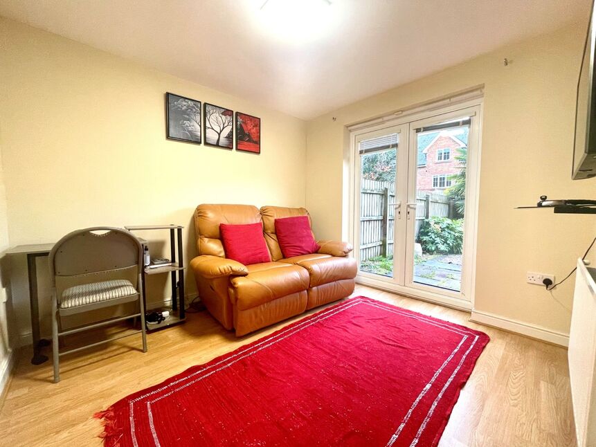 4 bedroom House for sale, Holden Avenue, Manchester, M16 £425,000