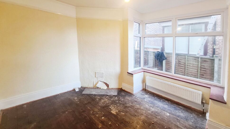 4 bedroom End Terrace House for sale, Beech Range, Manchester, M19 £