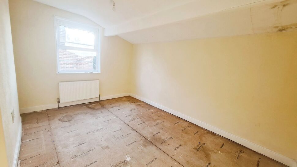 4 bedroom End Terrace House for sale, Beech Range, Manchester, M19 £