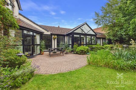 Parkfield Road South, 5 bedroom Detached House for sale, &pound;1,500,000