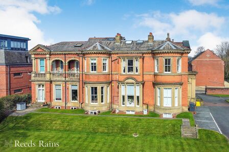 Wilmslow Road, 3 bedroom  Flat for sale, £600,000
