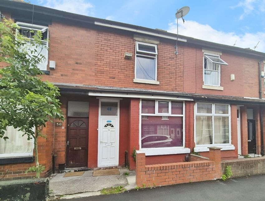 2 bedroom Mid Terrace House for sale
