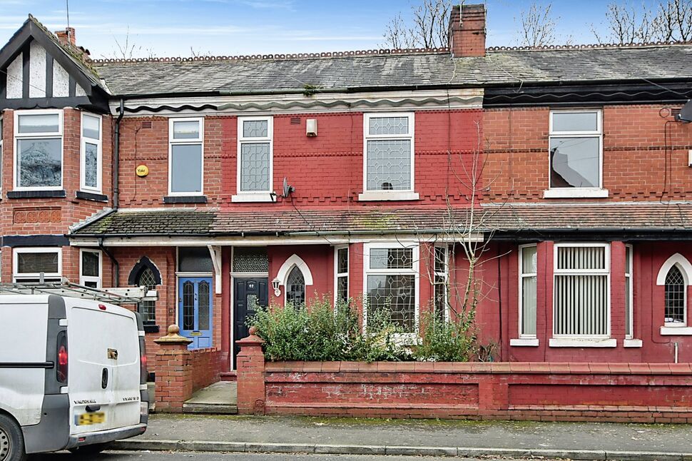3 bedroom Mid Terrace House for sale