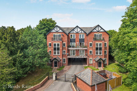 2 bedroom  Flat for sale