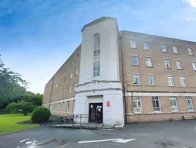 Demesne Road, 1 bedroom  Flat for sale, £13,000