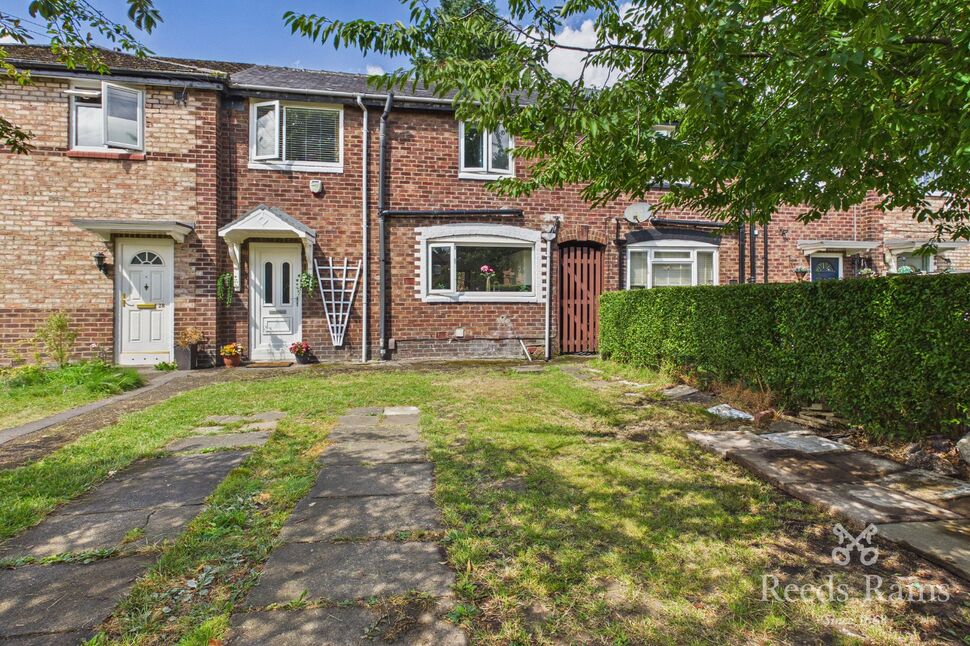 3 bedroom Mid Terrace House for sale