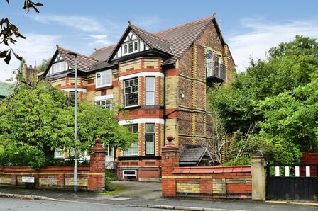 Parkfield Road South, 1 bedroom  Flat for sale, £225,000