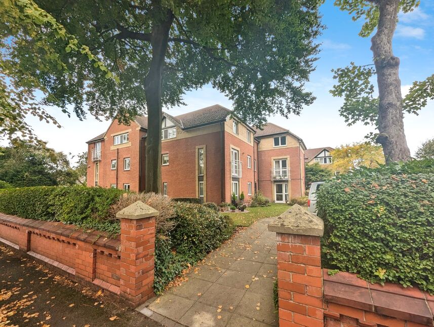 Main image of 1 bedroom Flat for sale, Clothorn Road, Manchester, Greater Manchester, M20
