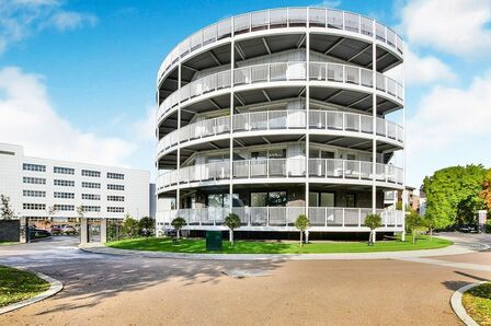 Kensal Drive, 1 bedroom  Flat to rent, £1,250 pcm