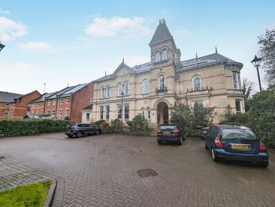 Palatine Road, 2 bedroom Flat to rent, &pound;1,750 pcm