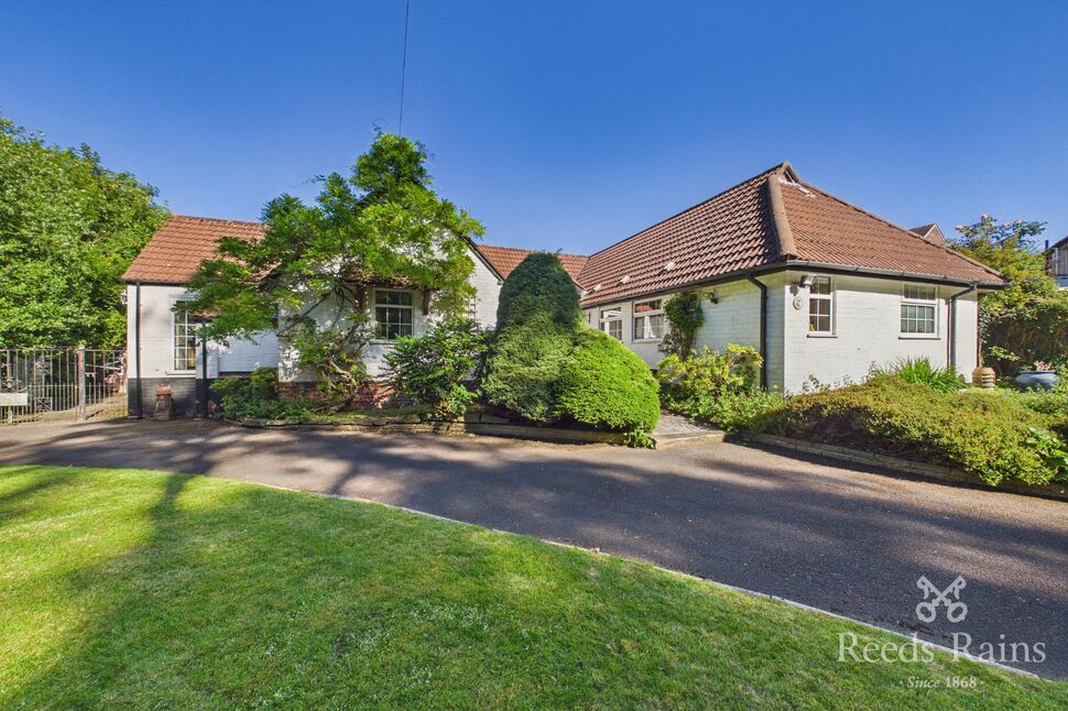Main image of 3 bedroom Detached Bungalow for sale, Kenworthy Lane, Manchester, Greater Manchester, M22