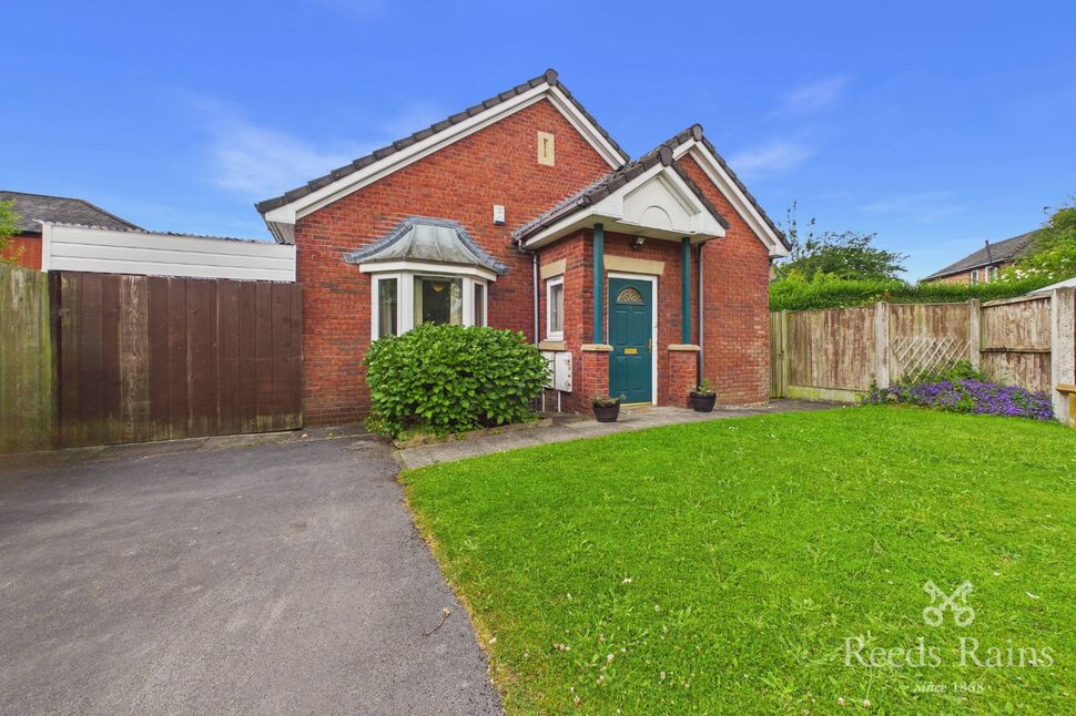Main image of 2 bedroom Detached Bungalow for sale, Oakham Avenue, Manchester, Greater Manchester, M20