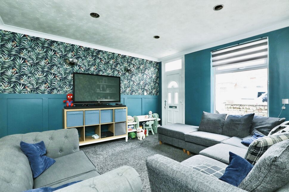 3 bedroom Mid Terrace House for sale, Newcastle Avenue, S80 £120,000