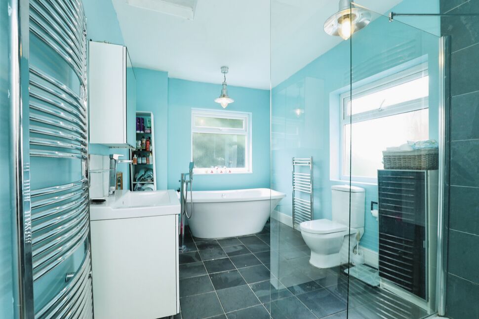 3 bedroom Mid Terrace House for sale, Newcastle Avenue, S80 £120,000