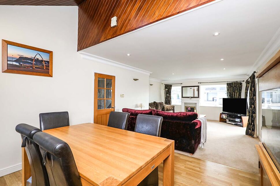 Lounge / Dining Room