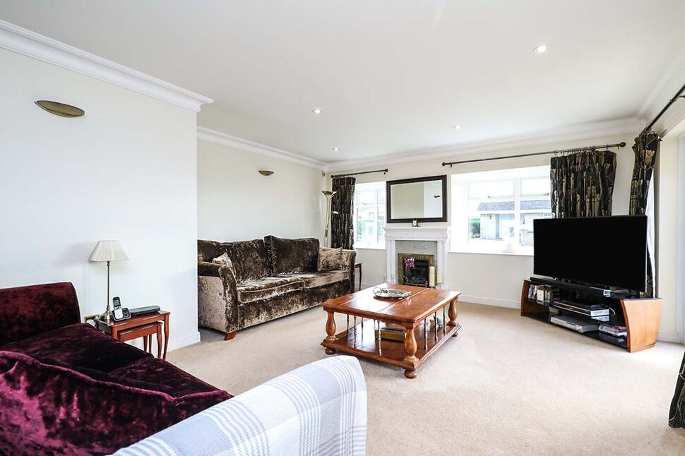 Lounge / Dining Room