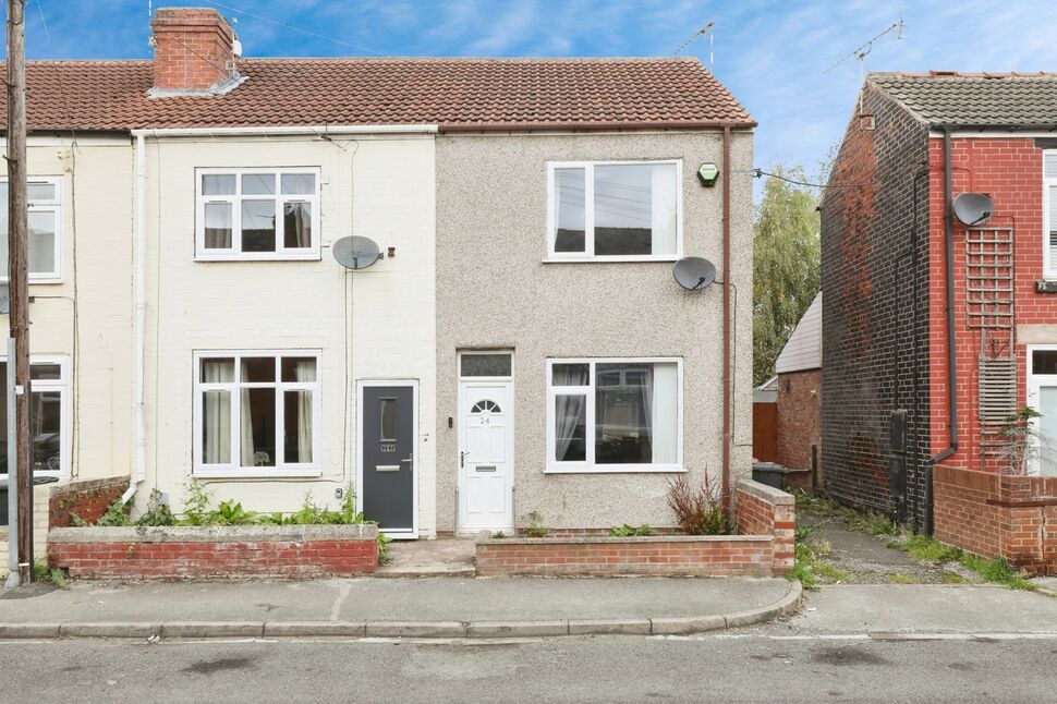 Main image of 2 bedroom End Terrace House for sale, Meadow Street, Dinnington, South Yorkshire, S25