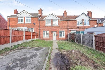 3 bedroom Mid Terrace House to rent